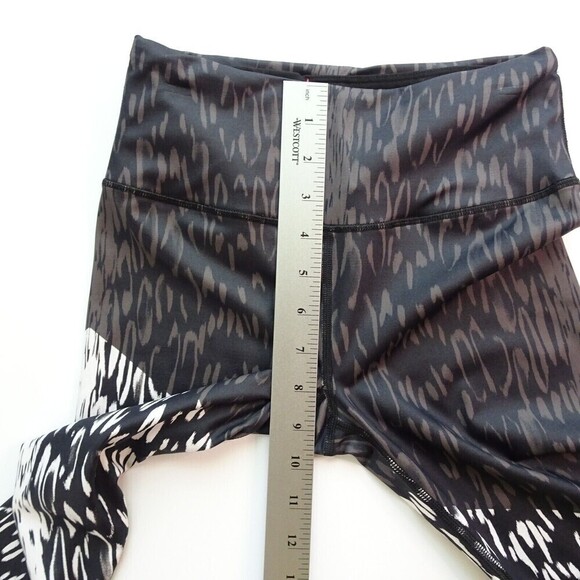 VICTORIA'S SECRET Knockout Leggings Stretch Active Yoga Work-Out Leopard Size XS - Picture 7 of 13